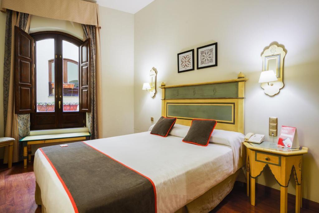 Plaza Nueva Hotel 3*